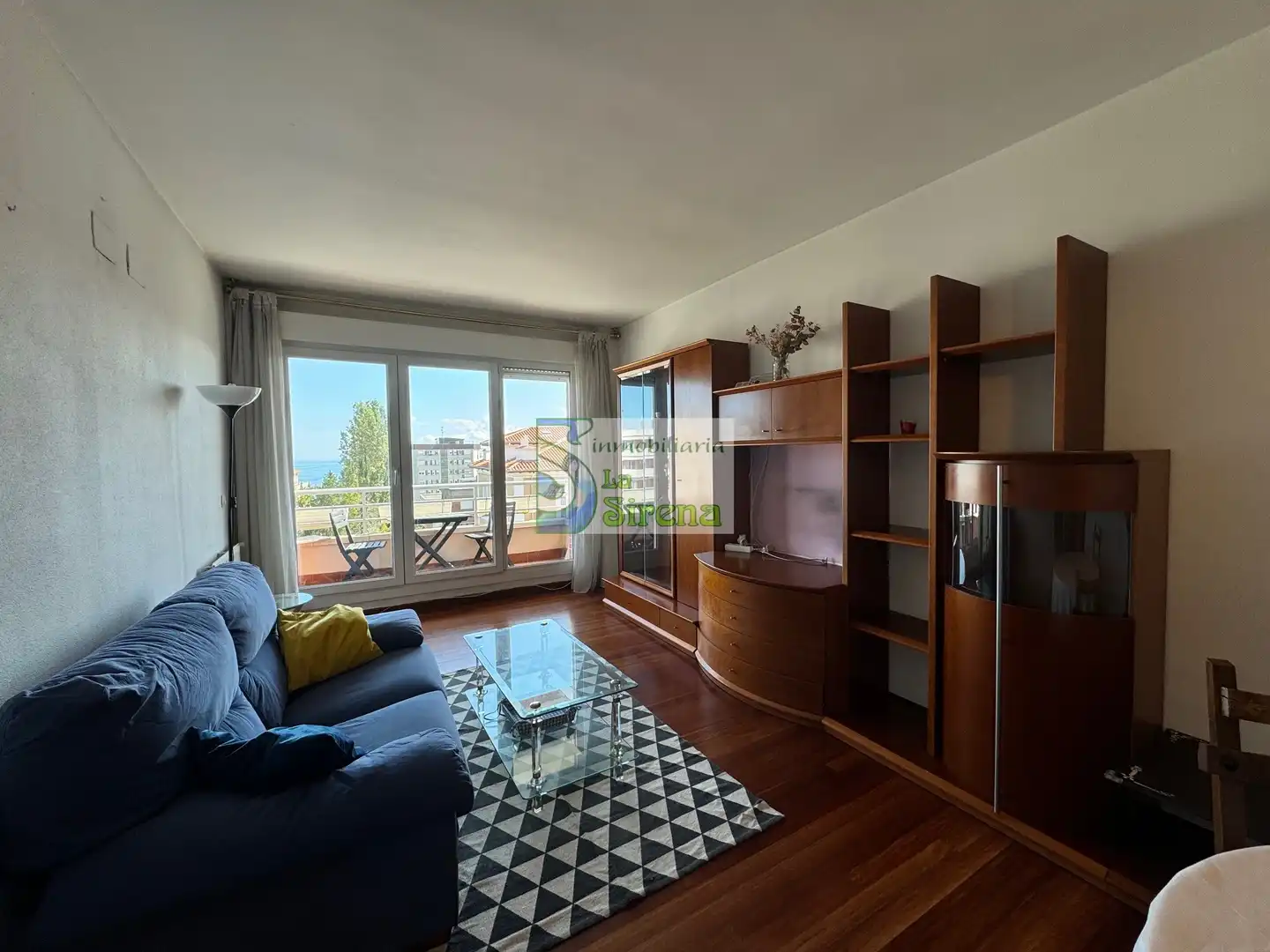 Flat for rent in Calle Leonardo Rucabado, 28, Brazomar