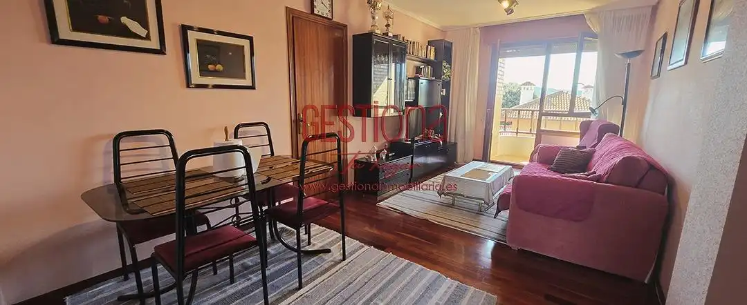 Sala de estar de Apartamento en venta en Noja con Terraza y Balcón