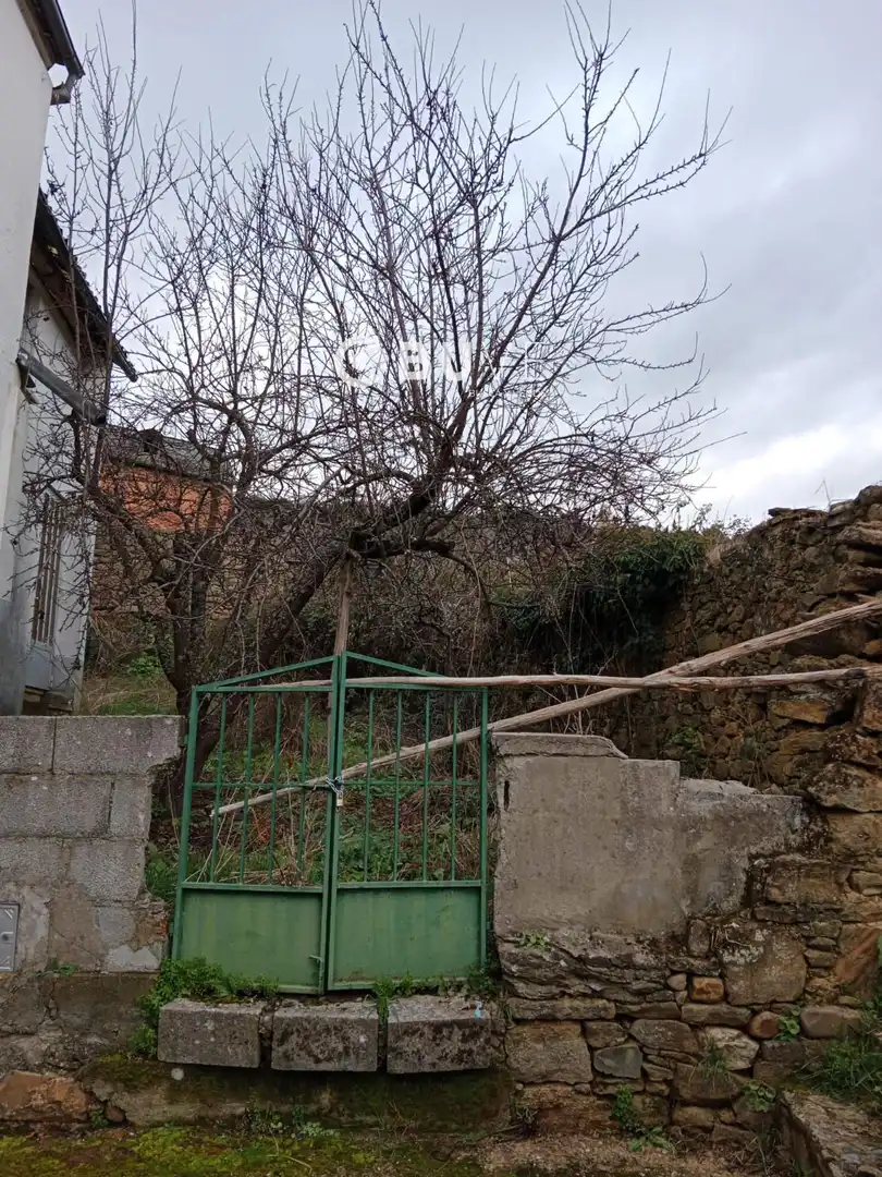 Houses for sale in Bembibre  with Heating, Storage room and Furnished