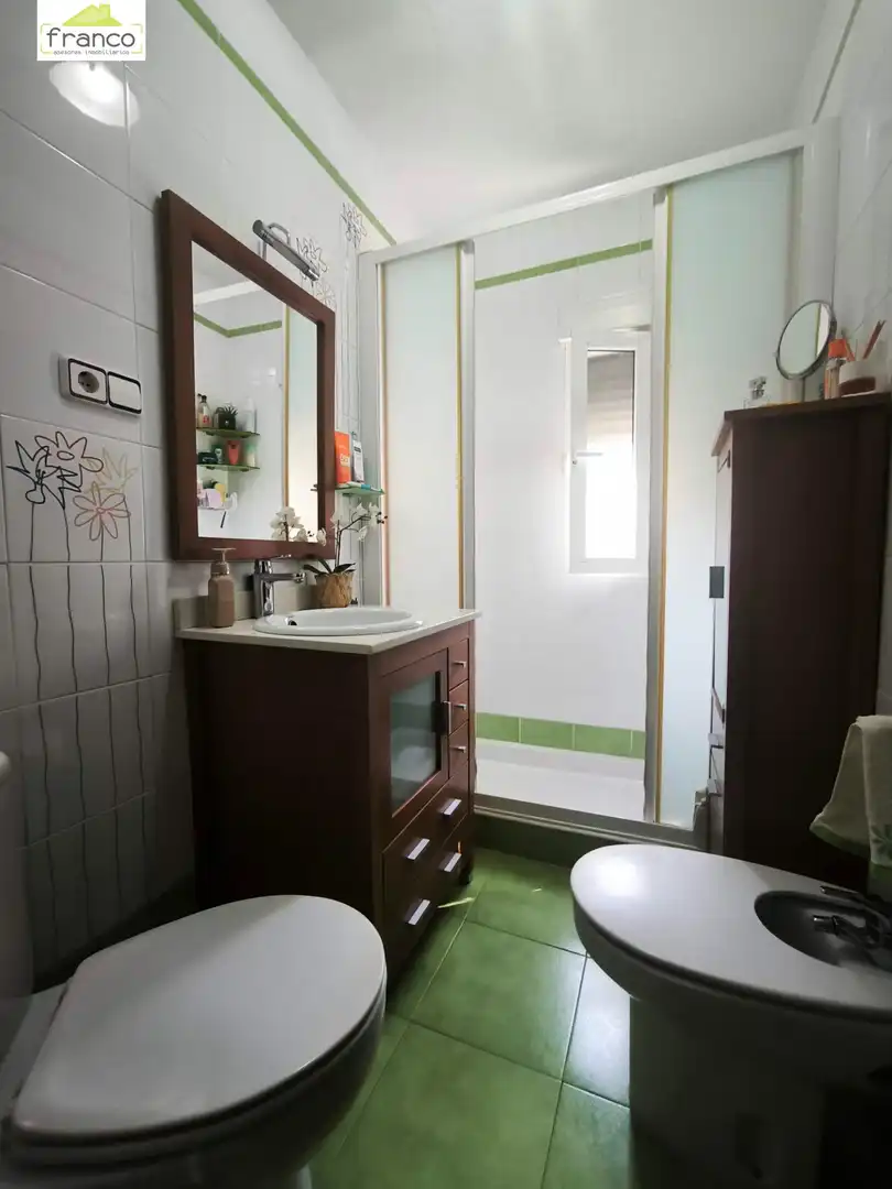Baño de Piso en venta en Murcia con Calefacción y Amueblado