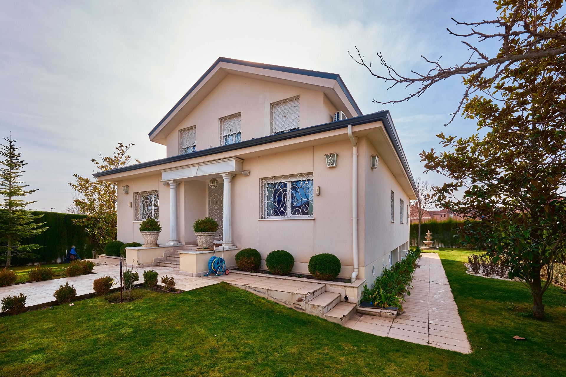 Exterior view of House or chalet for sale in Colmenar Viejo  with Air Conditioner, Heating and Terrace