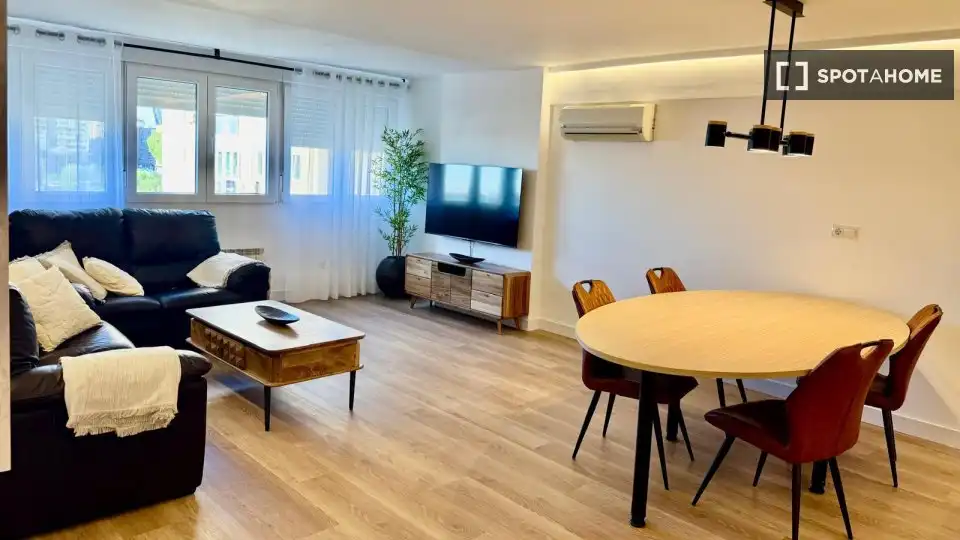 Sala de estar de Piso de alquiler en Madrid con Aire acondicionado, Calefacción y Amueblado