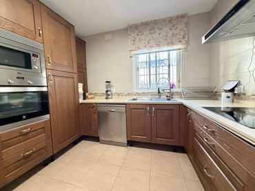 Casa aparellada en venda a San Roque - Ronda Norte