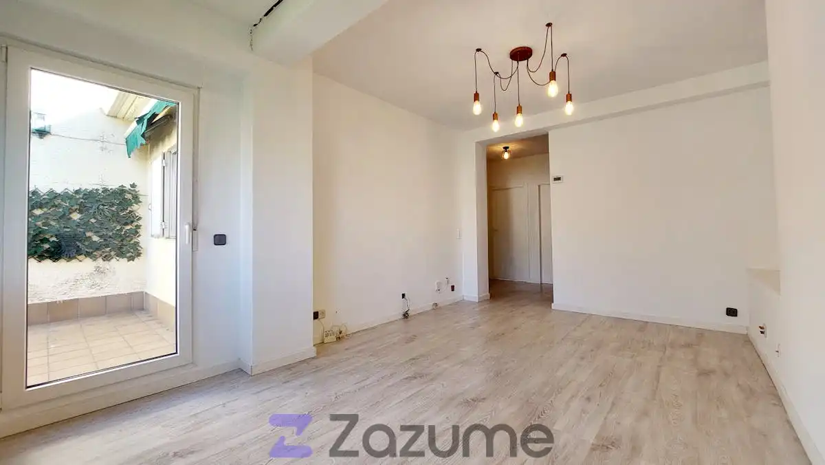 Sala de estar de Piso de alquiler en Torrelodones con Aire acondicionado, Calefacción y Jardín privado