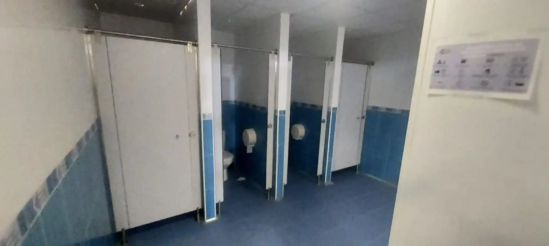 Badezimmer von Fabrikhallen zur Miete in Puerto del Rosario
