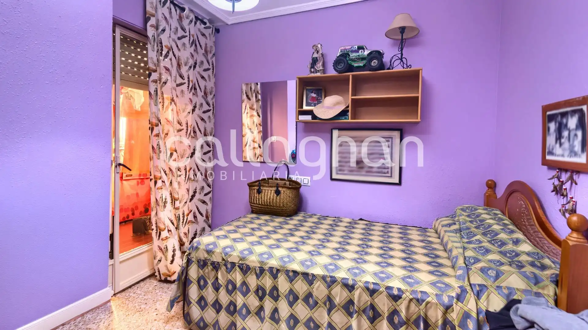 Bedroom of Flat for sale in Silla  with Air Conditioner, Heating and Balcony