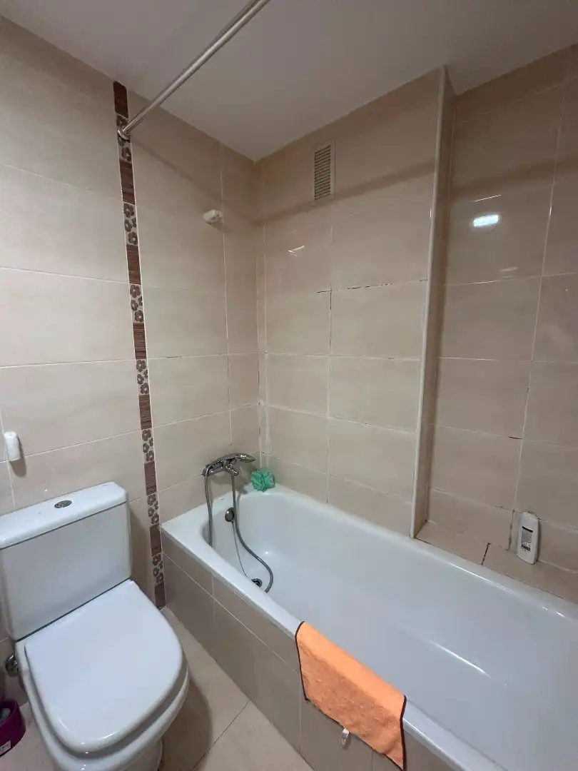 Bathroom of Flat for rent in Vila-real  with Air Conditioner, Heating and Furnished