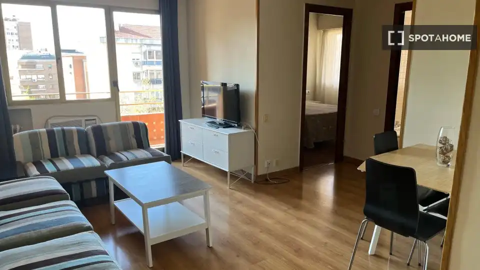 Sala d'estar de Pis de lloguer en Madrid amb Aire condicionat, Calefacció i Moblat