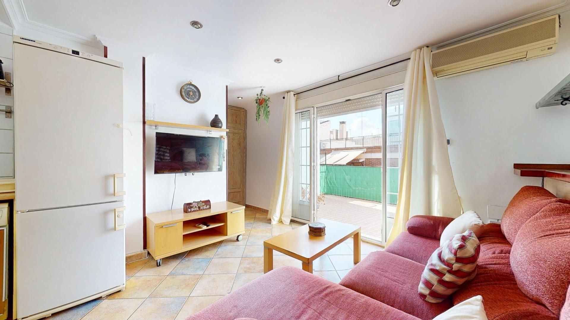 Sala d'estar de Àtic en venda en Elche / Elx amb Aire condicionat, Terrassa i Traster