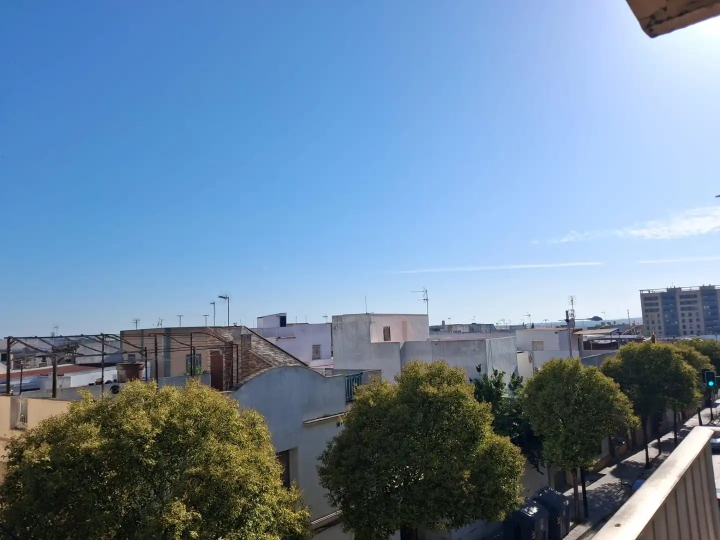 Vista exterior de Pis en venda en Jerez de la Frontera amb Jardí privat i Balcó