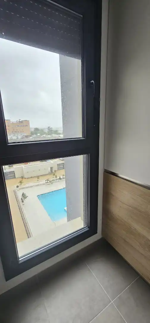 Piscina de Piso en venta en Sevilla con Aire acondicionado, Jardín privado y Trastero