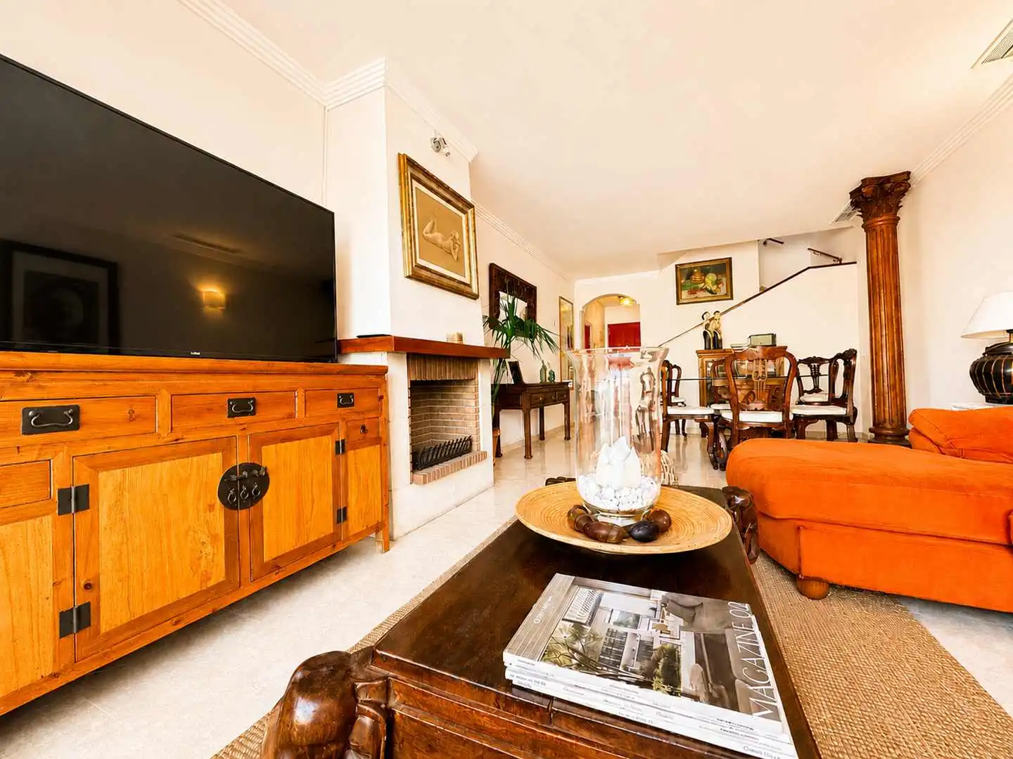 Sala de estar de Dúplex en venta en Manilva con Aire acondicionado, Calefacción y Terraza