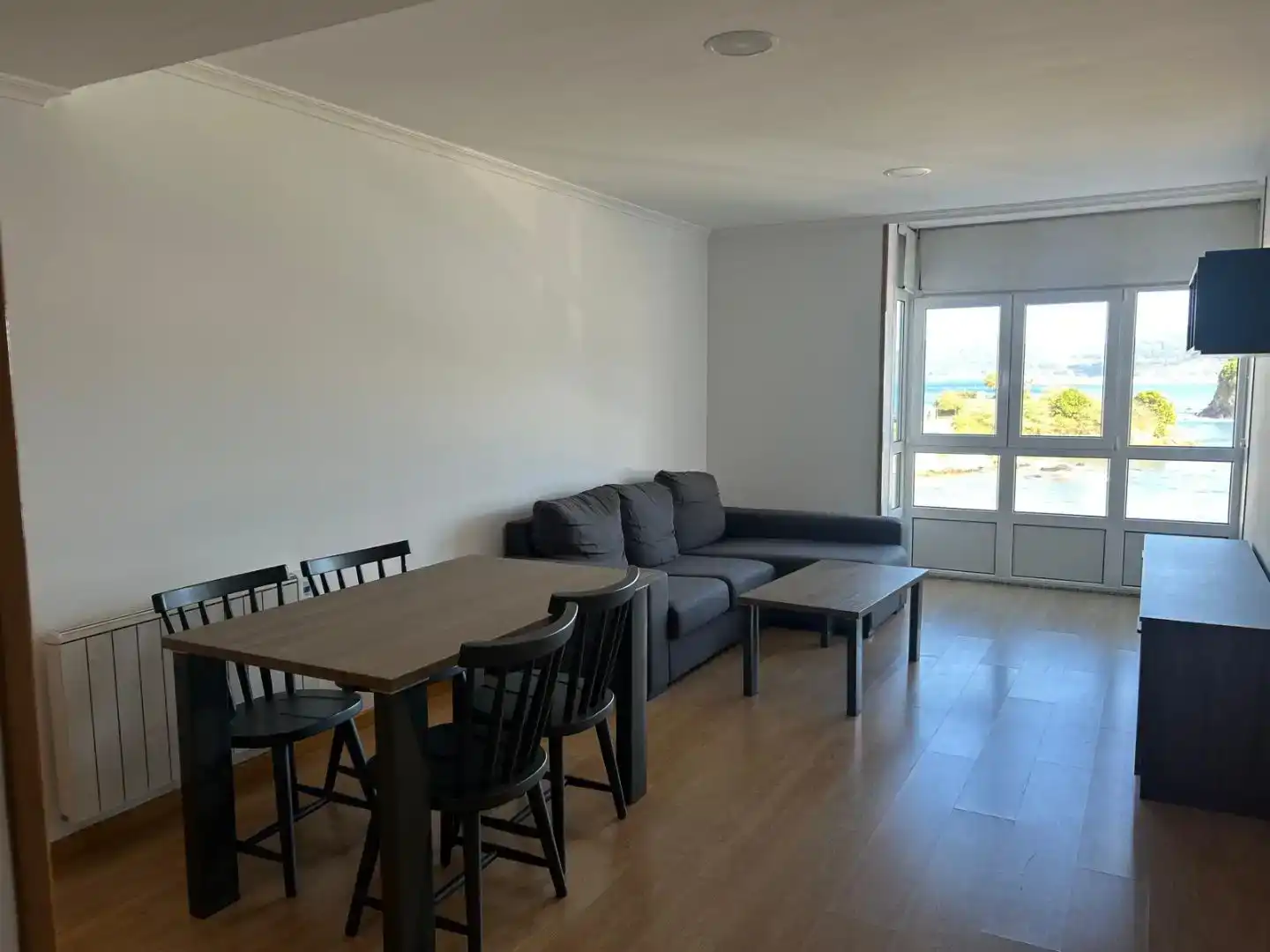Sala d'estar de Pis en venda en Viveiro amb Piscina