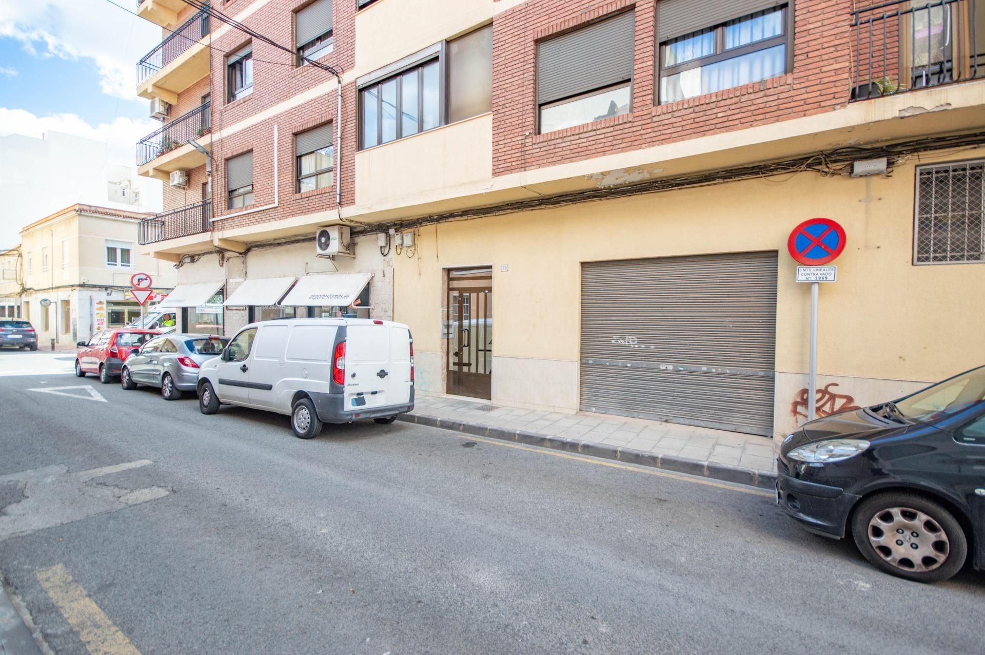 Vista exterior de Local en venda en Elda