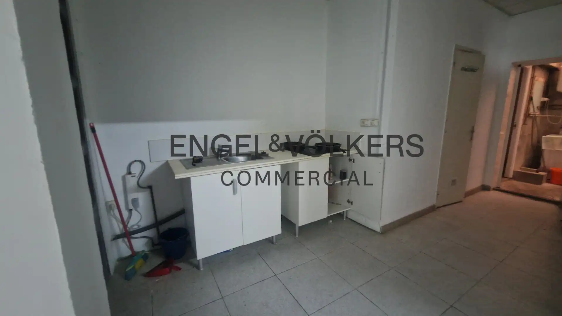 Buildings for sale in Collblanc