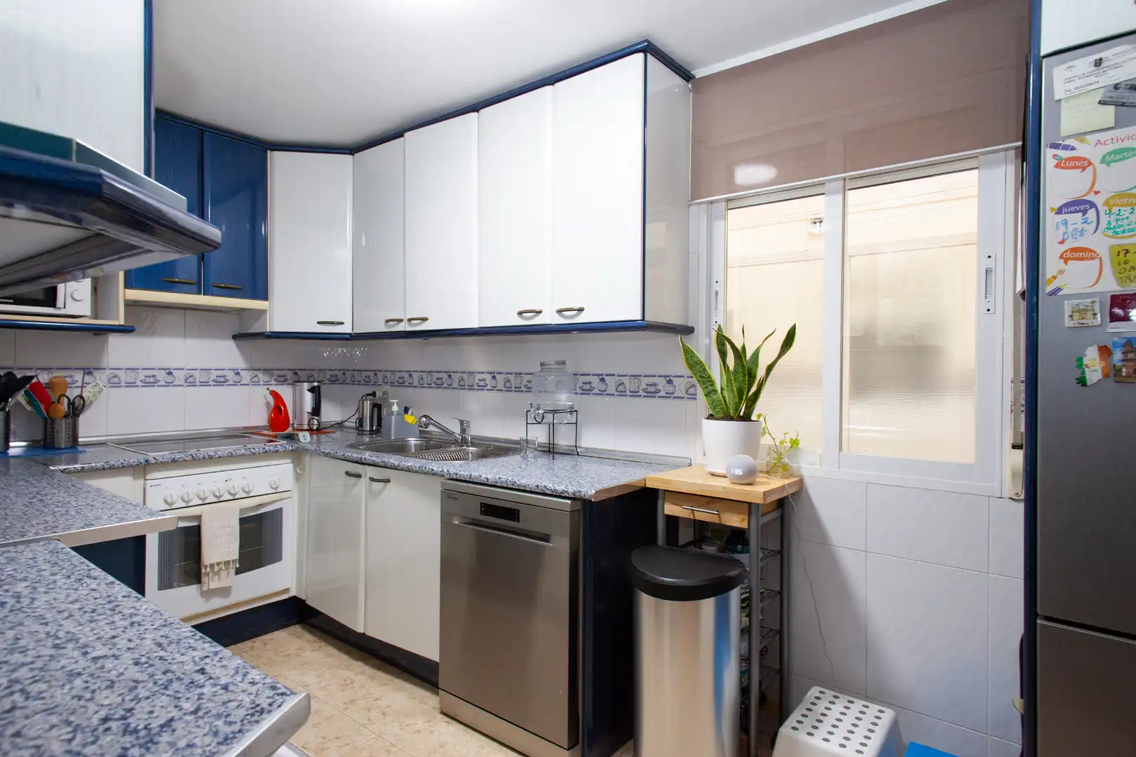 Appartamento con terrazza in vendita a Calle Manuel Escabias, imagen 5