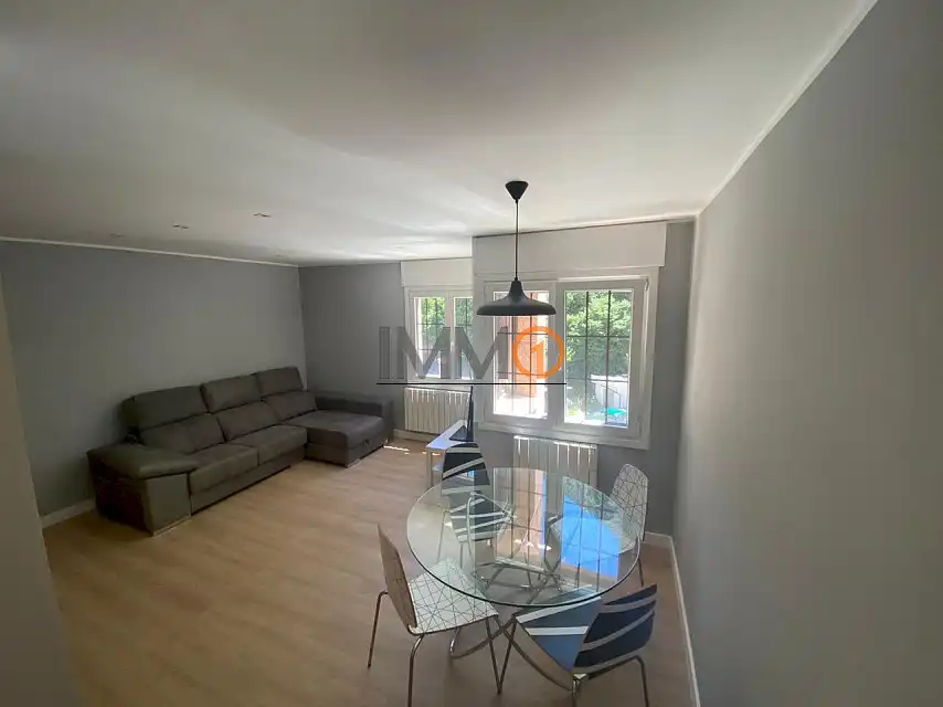 2-bedroom flat seasonal rent in Encamp · 2 of 17