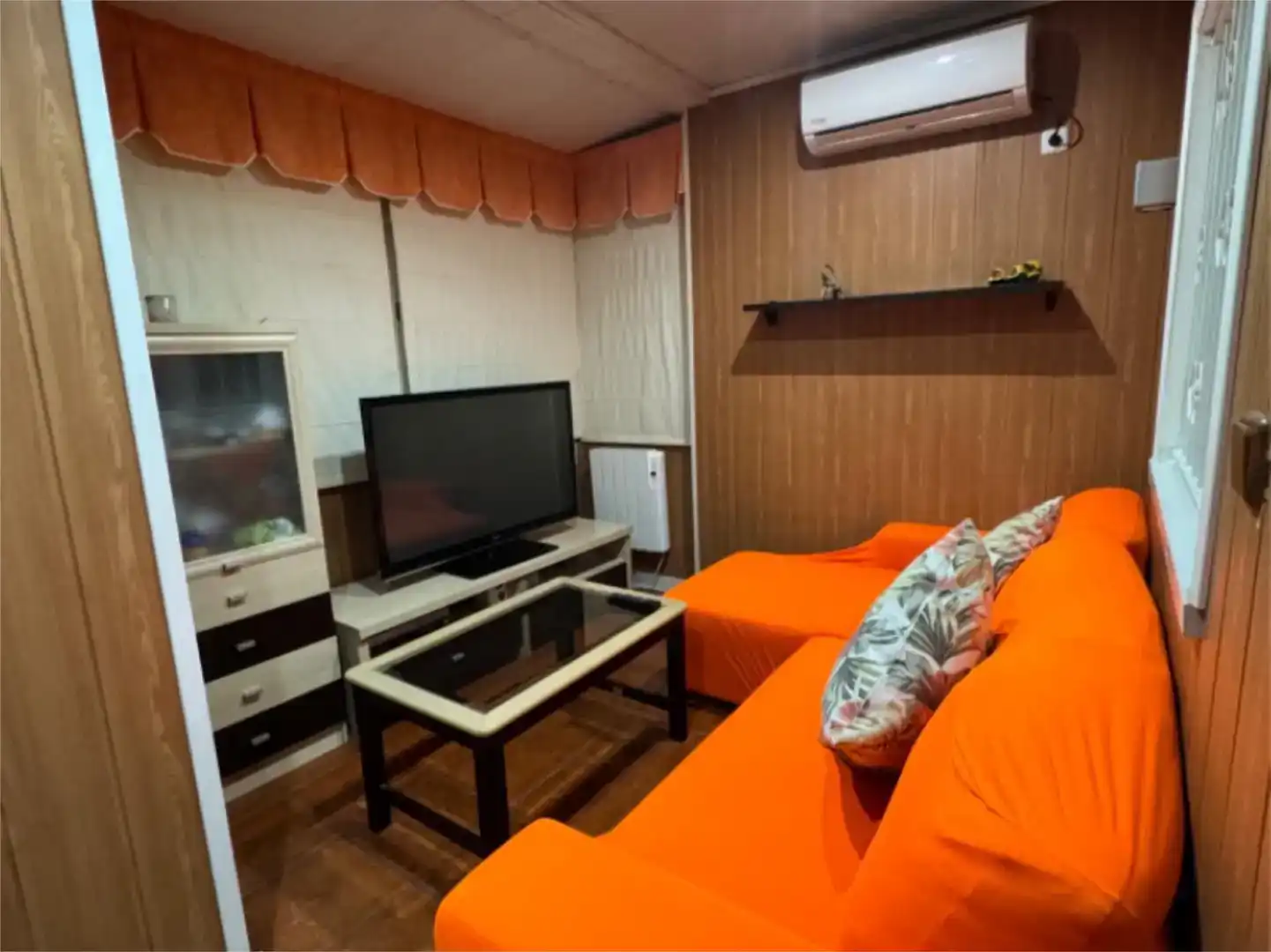 Sala d'estar de Casa o xalet en venda en Seseña amb Aire condicionat, Piscina i Balcó