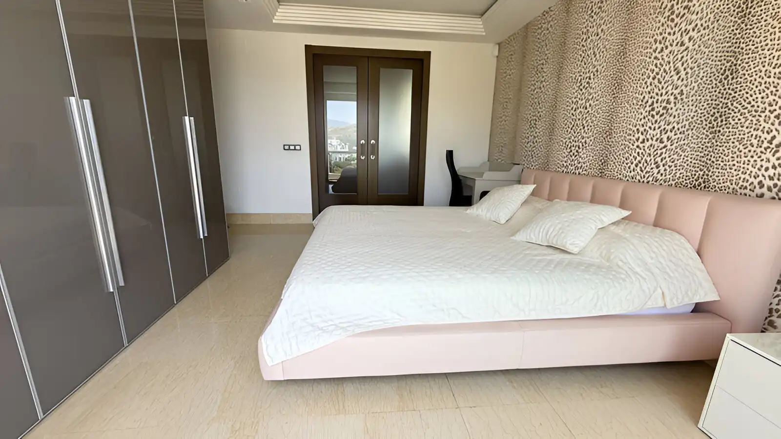 Apartament amb piscina en venda a Benahavís pueblo, imagen 17