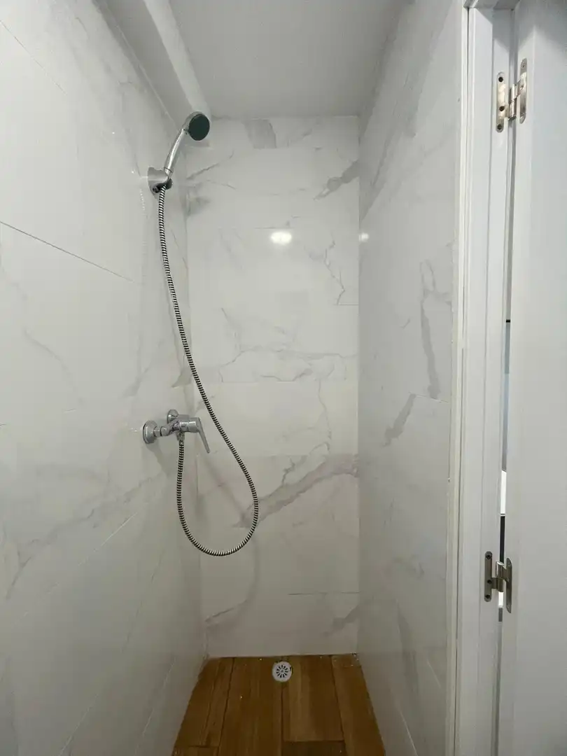 Local comercial en venta en Carrer de la Conca de Tremp, imagen 5
