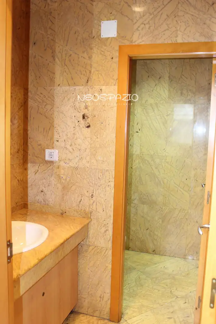 Local comercial en venta en Alcalde Ramiro Rueda 2, imagen 9