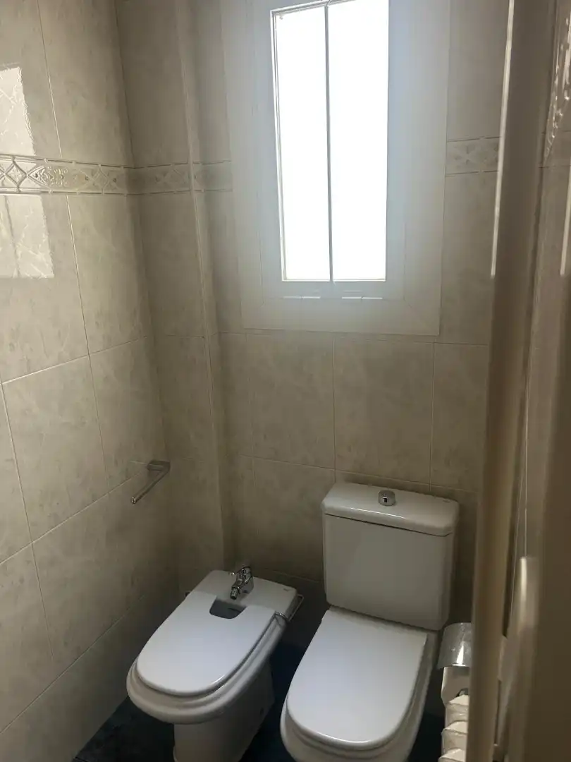 Baño de Piso en venta en Lleida con Calefacción, Parquet y Amueblado