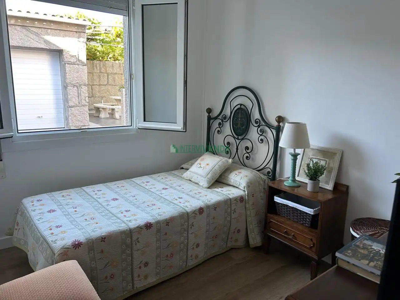 Habitación de Casa o chalet en venta en Sanxenxo con Calefacción y Jardín privado