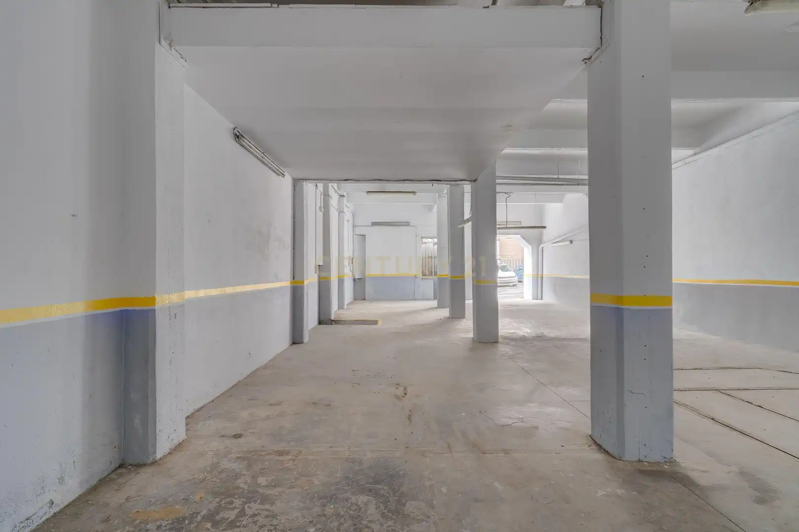 Parkplatz von Garage zum Verkauf in Irun 