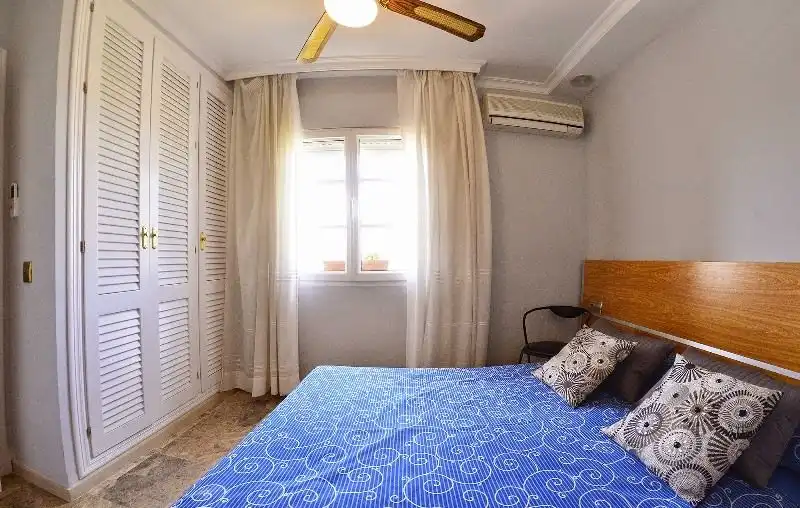 Dormitori de Casa o xalet en venda en Alhaurín de la Torre amb Aire condicionat, Calefacció i Jardí privat