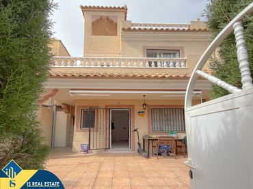 Adossat amb piscina en venda a Nueva Torrevieja - Aguas Nuevas