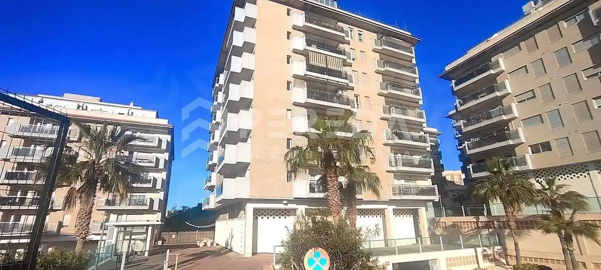 Vista exterior de Piso en venta en Roquetas de Mar con Aire acondicionado, Calefacción y Terraza