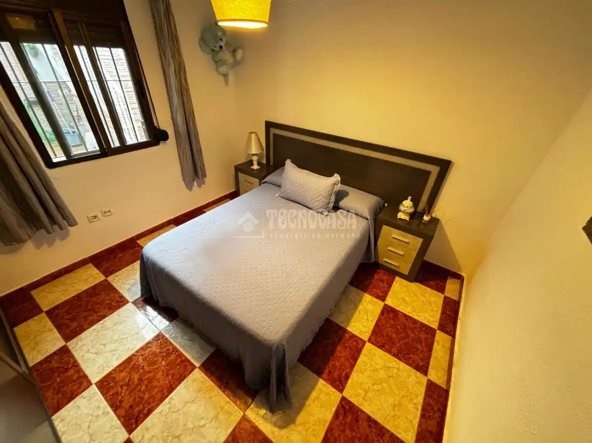 Dormitori de Casa o xalet en venda en Badajoz amb Aire condicionat i Terrassa