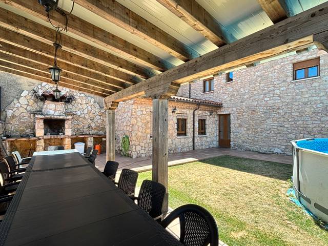 Casa-chalet en Venta en Calle Cantarranas en Hornillos del Camino