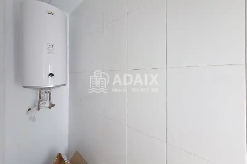 Badezimmer von Wohnung zum Verkauf in Úbeda mit Balkon