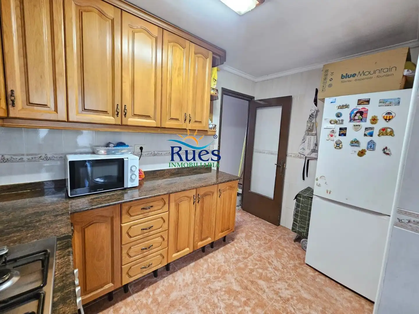 Küche von Wohnung zum Verkauf in Castellón de la Plana / Castelló de la Plana mit Klimaanlage und Balkon