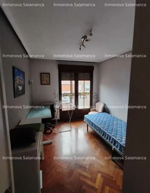 Bedroom of Flat for rent in Salamanca  with Heating, Furnished and Oven