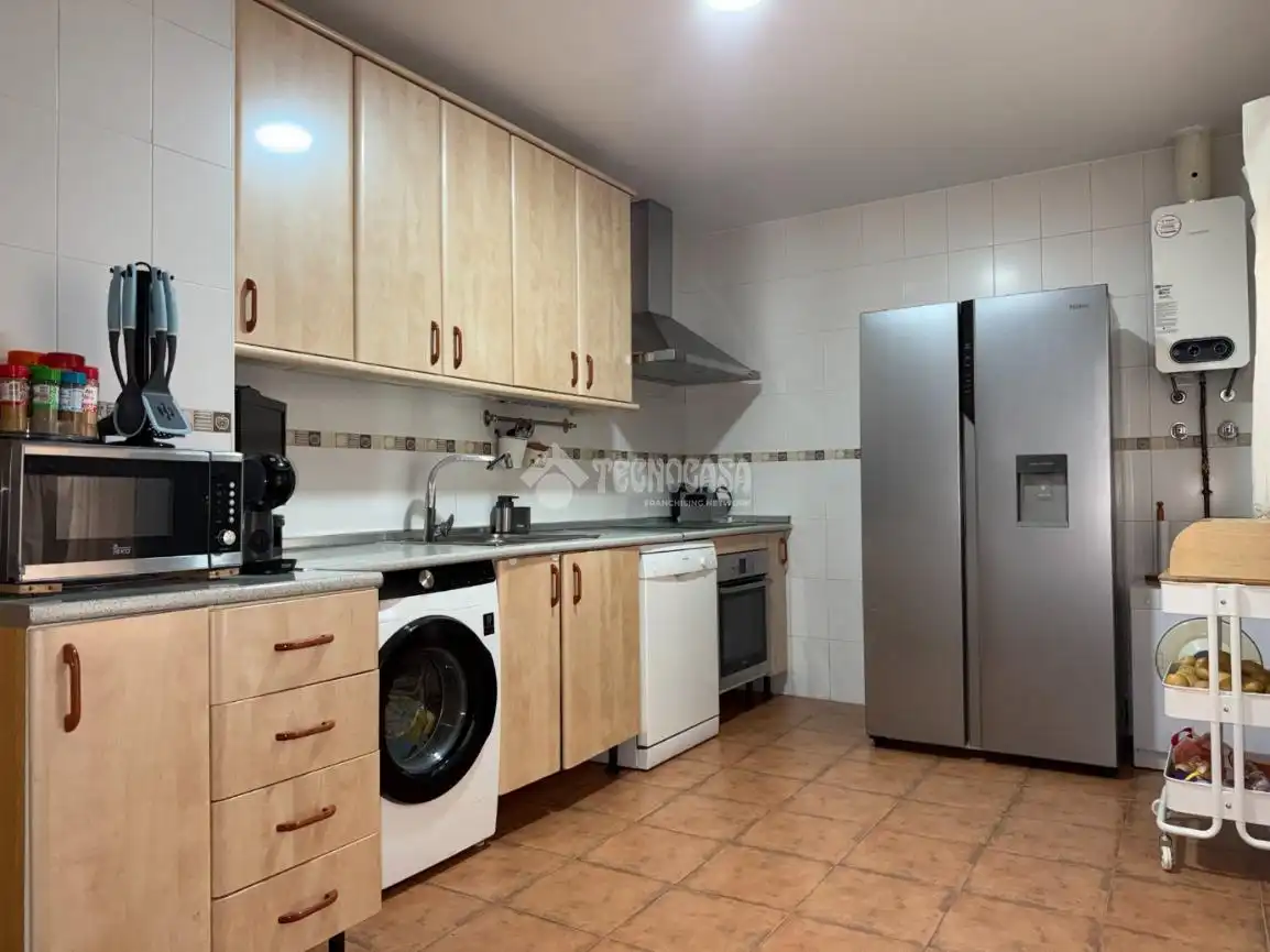 Kitchen of Detached homes for sale in La Algaba  with Air Conditioner, Private garden and Terrace