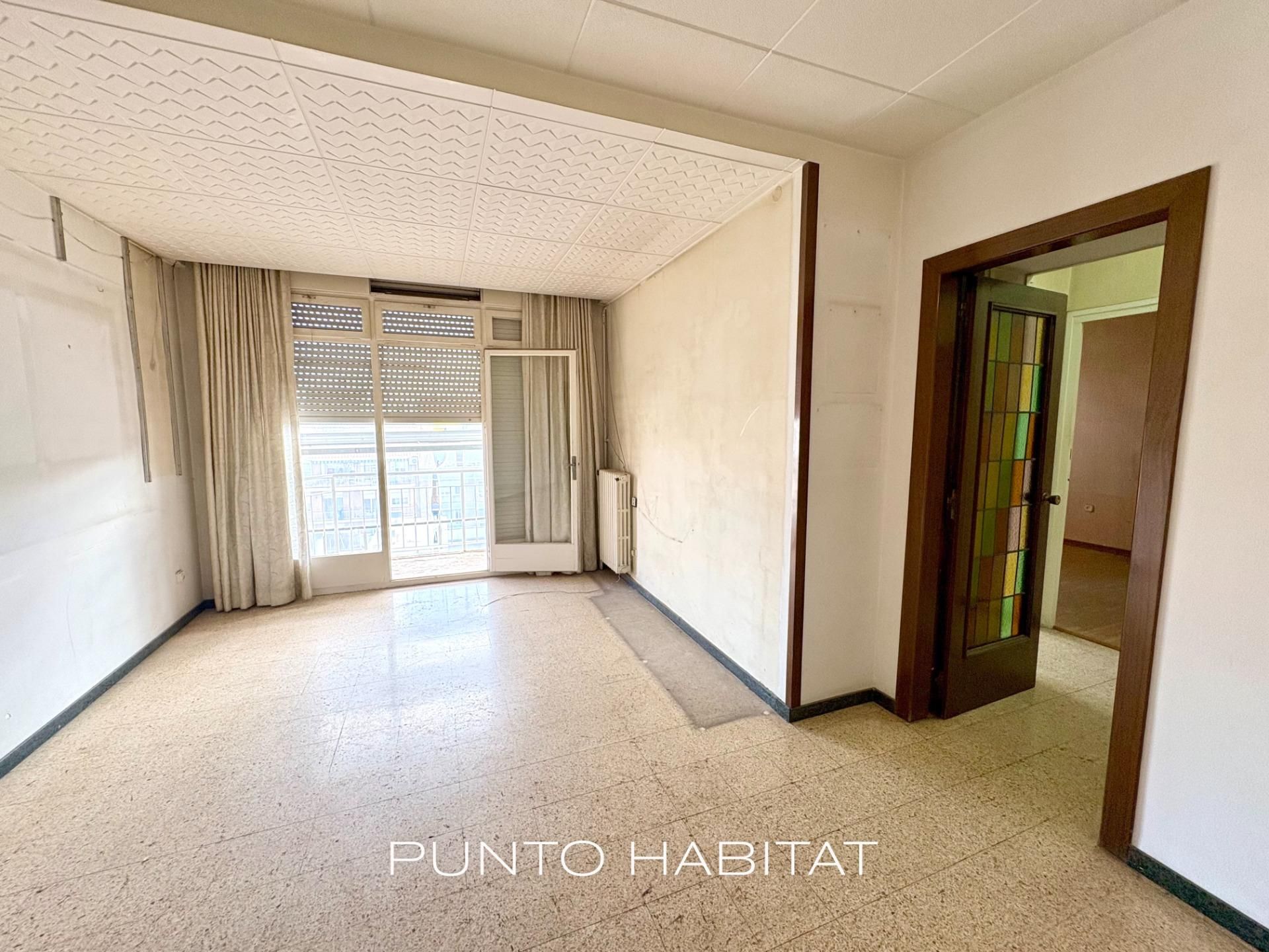 Sala de estar de Piso en venta en  Barcelona Capital con Calefacción y Balcón