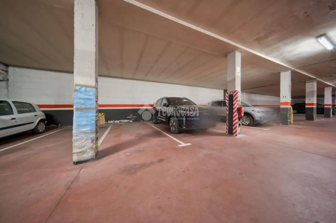 Parking of Flat for sale in Valladolid  with Heating