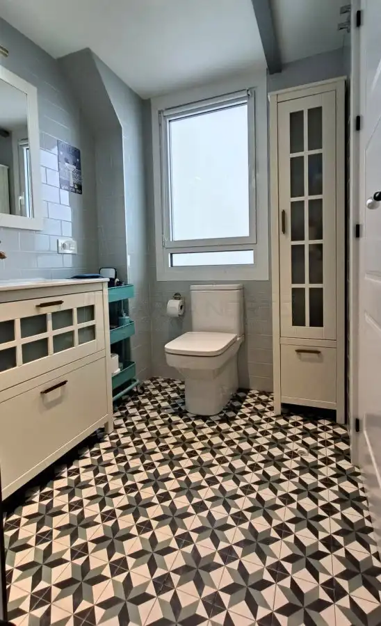 Baño de Piso en venta en Vitoria - Gasteiz con Calefacción, Parquet y Trastero