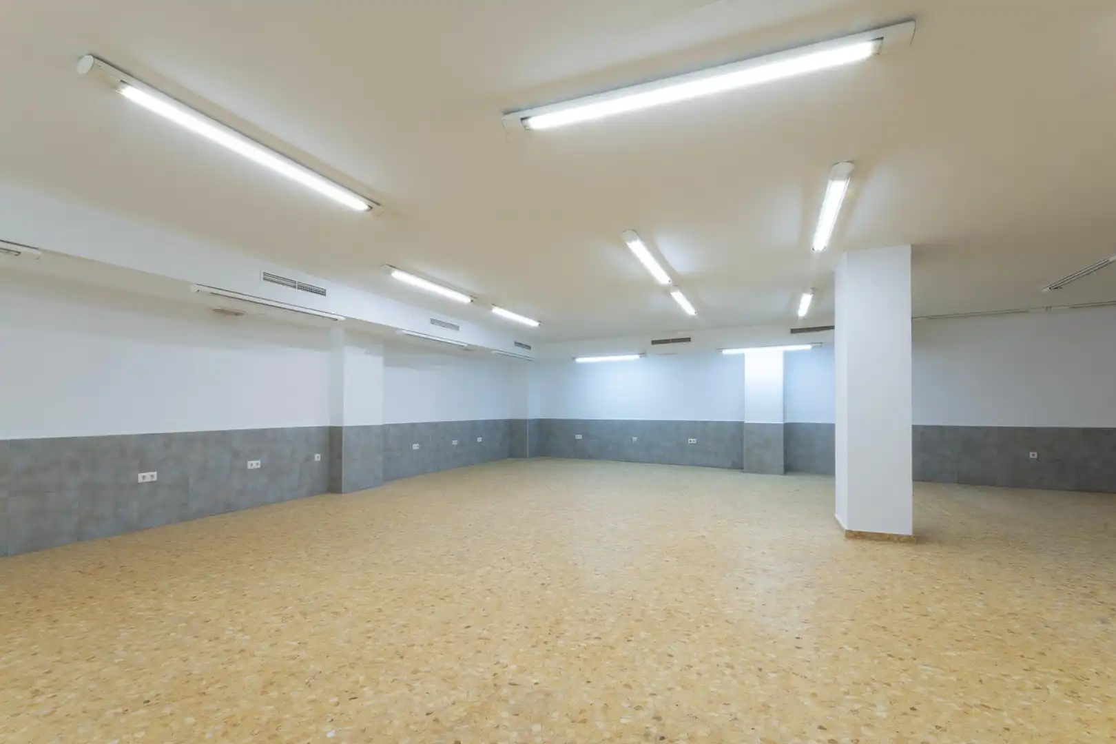 Business premises for sale in Avenida MARQUES DE CAMPO 9, imagen 23
