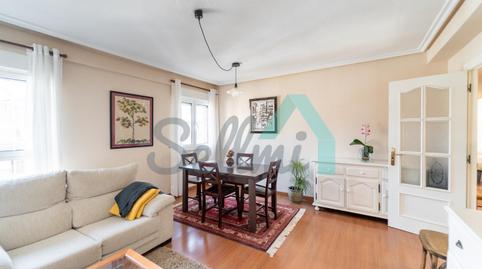 Foto 3 de Piso de alquiler en Fernando Alonso Díaz, Santo Domingo - El Campillín, Oviedo