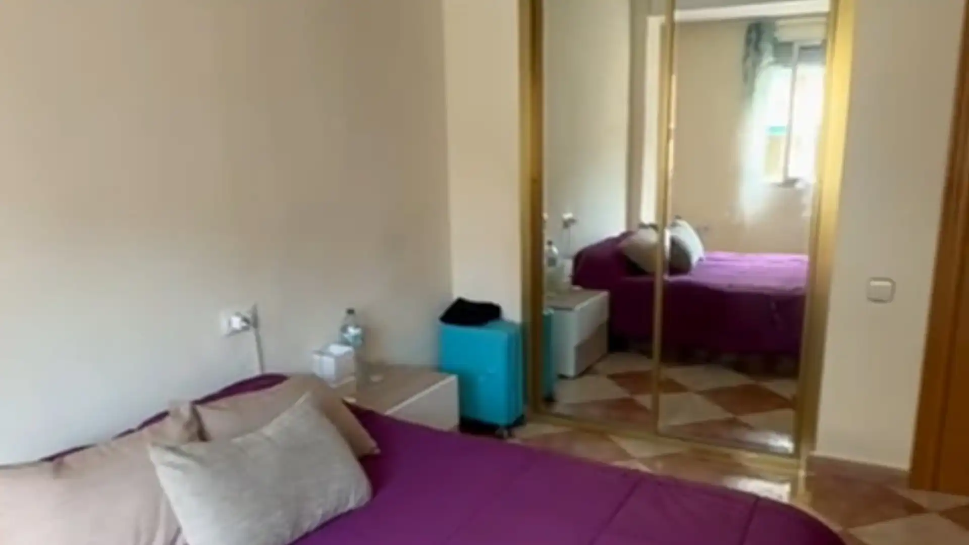 Habitación de Piso de alquiler en  Granada Capital con Amueblado, Horno y Microondas