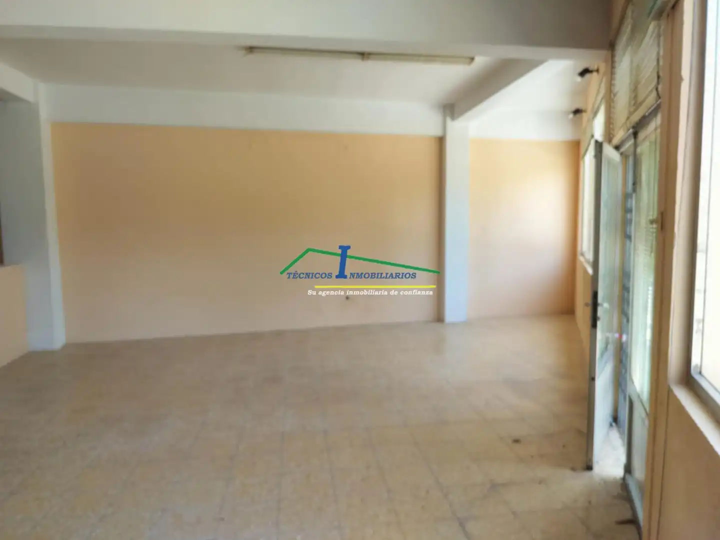 Local commercial à louer à GRACIANO, imagen 5