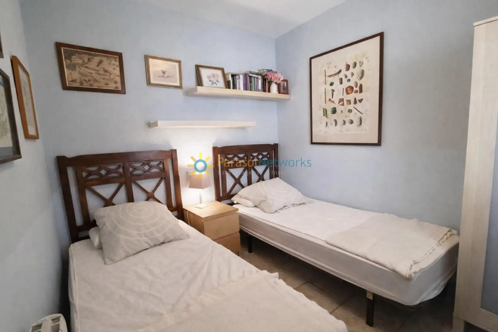 Dormitori de Casa o xalet en venda en Oliva amb Aire condicionat, Jardí privat i Terrassa