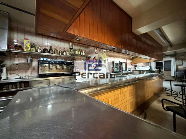 Local comercial en Alquiler en Carrer de Sant Ramon en Campello pueblo