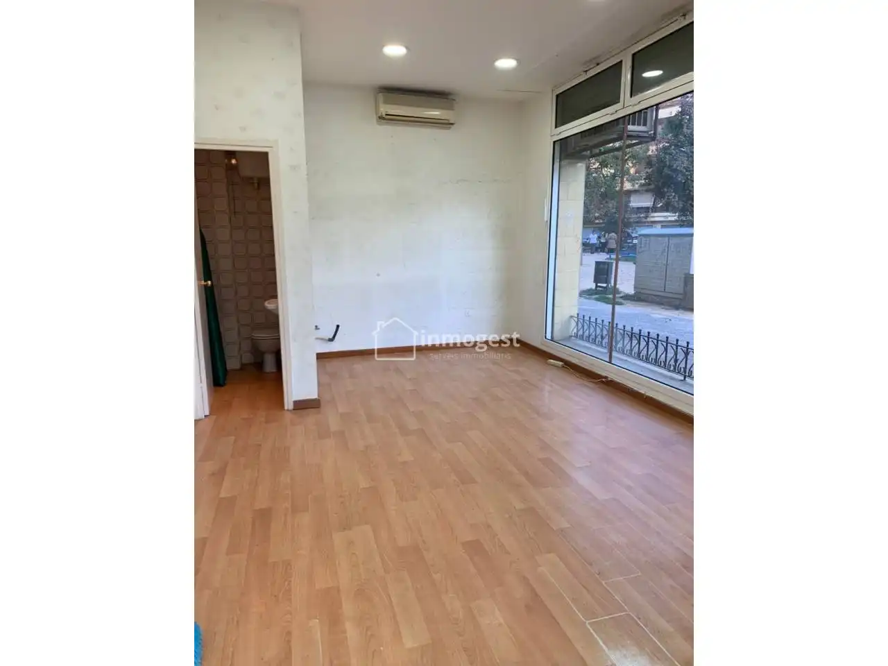 Locale commerciale in affitto a Calle ANSELM CLAVE, imagen 2