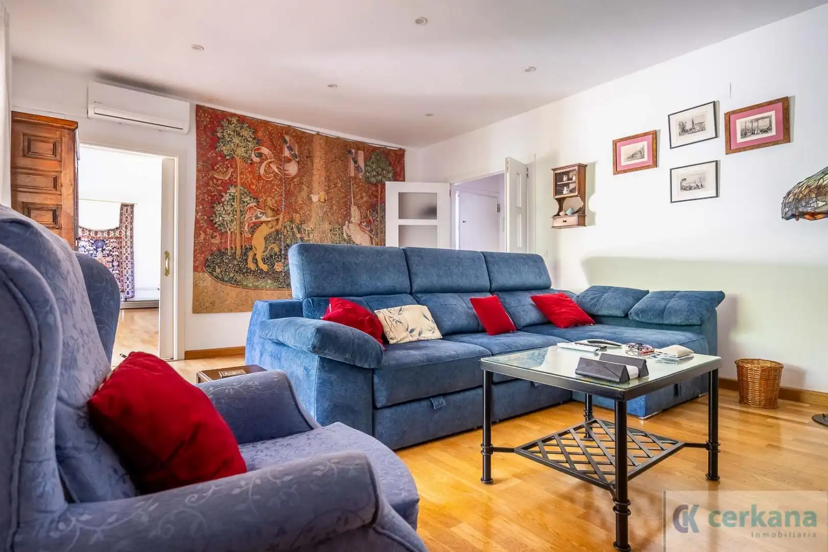 Living room of Houses for sale in Espartinas  with Air Conditioner and Storage room