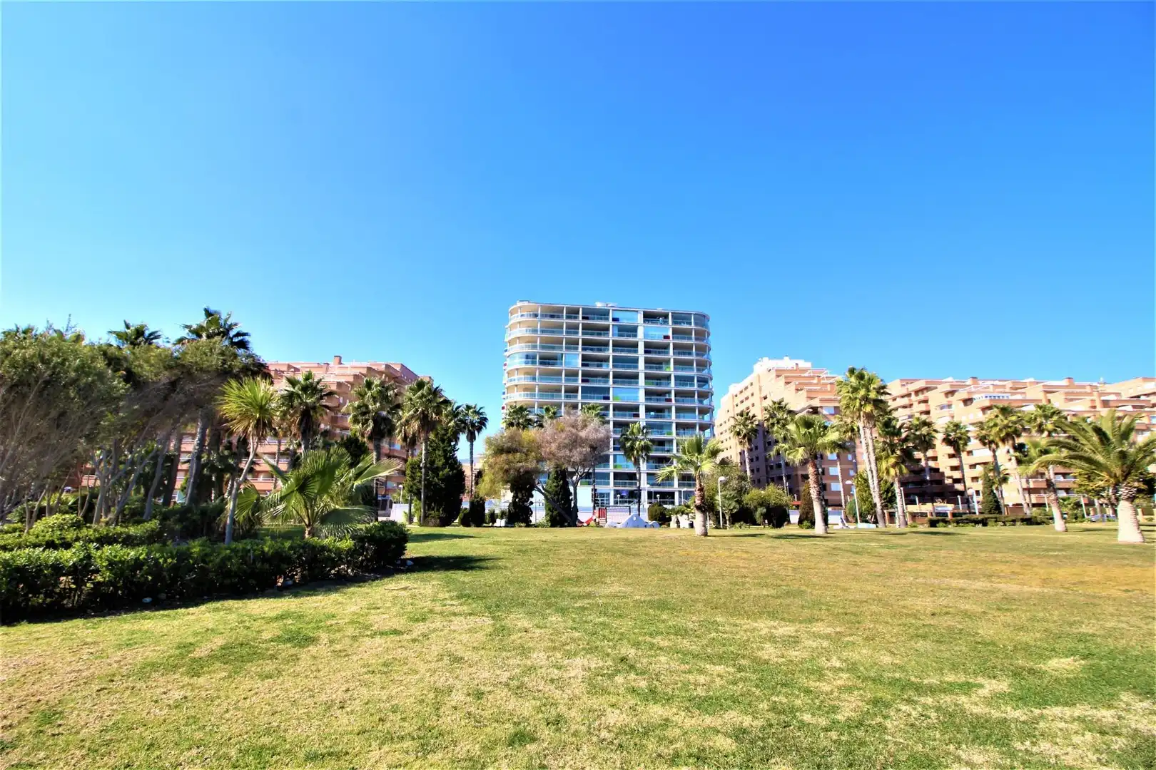 Exterior view of Apartments for sale in Oropesa del Mar / Orpesa  with Air Conditioner, Private garden and Terrace