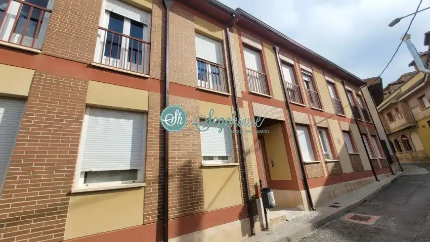 Vista exterior de Apartamento en venta en Espirdo con Calefacción, Amueblado y Balcón